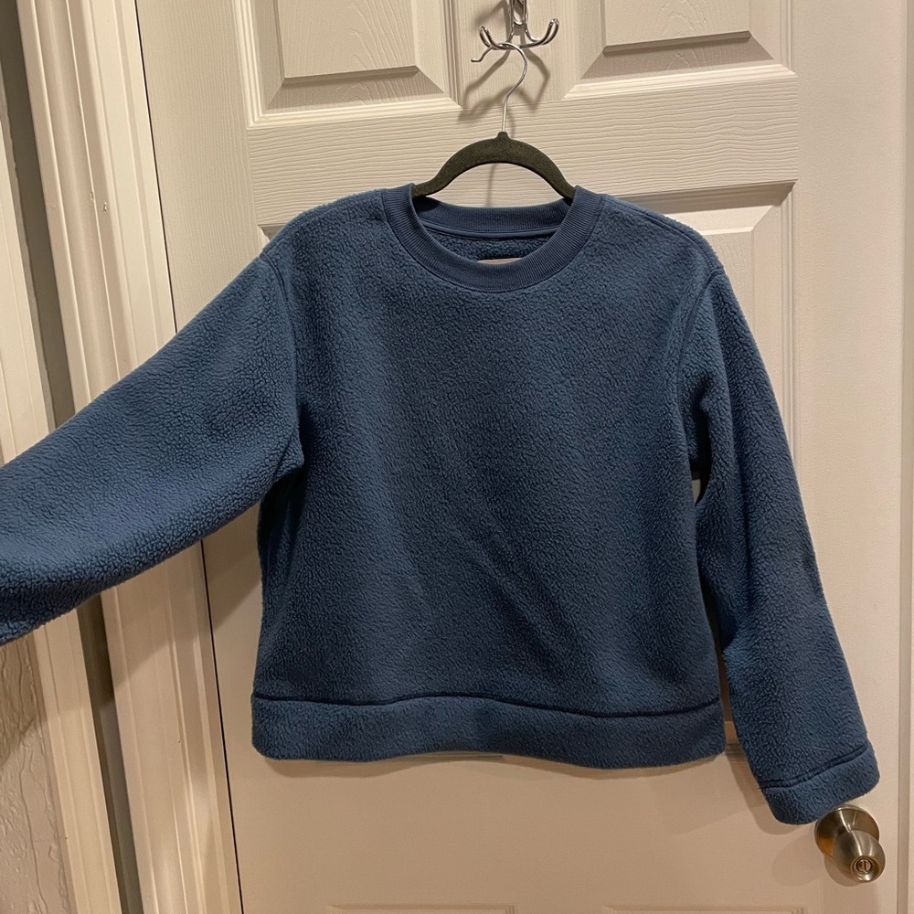 Everlane sweatshirt